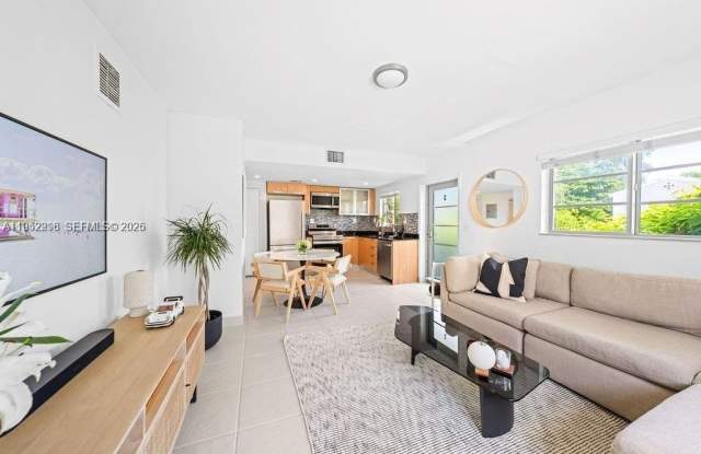 1050 7th St photos photos