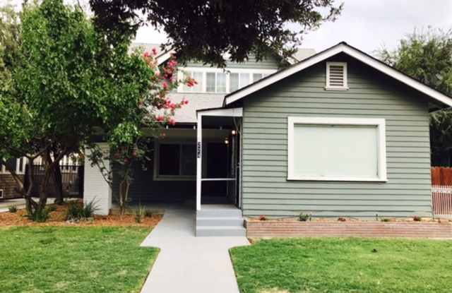 224 N Van Ness Gallery 1