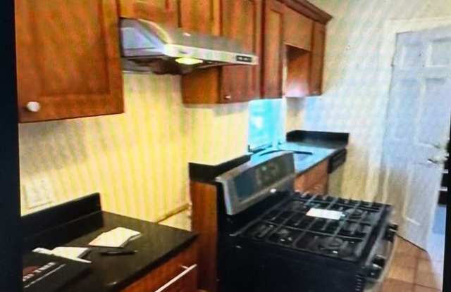 8BR 3Bth duplex. Great for a group of students for 2026 year! - 5 Ayr Road, Boston, MA 02135 8BR 3Bth duplex. Great for a group of students for 2026 year! - 5 Ayr Road, Boston, MA 02135