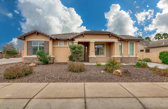 795 E BLUE RIDGE Way - 795 East Blue Ridge Way, Chandler, AZ 85249