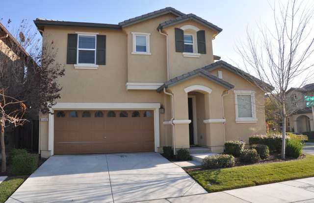 Beautiful North Natomas 3 bed 2 bath plus large LOFT! photos photos