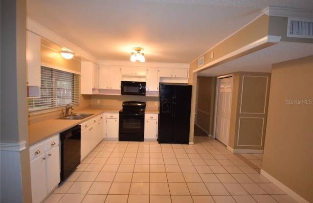 6009 SOARING AVENUE Gallery 3