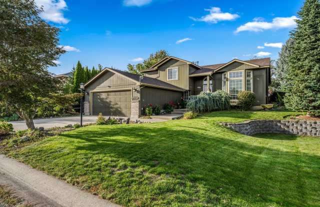 Beautifully done 3 bed 3 bath home in Greenacres/liberty lake area - 19127 East Baldwin Lane, Spokane Valley, WA 99016