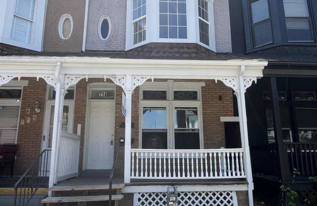 714 West Poplar Street - 2 photos photos