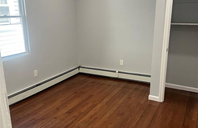 3708 Dyre Avenue Gallery 4