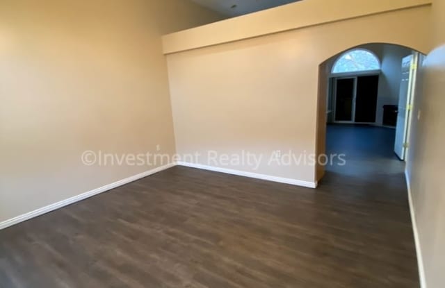 2275 East Arbor Lane Gallery 2