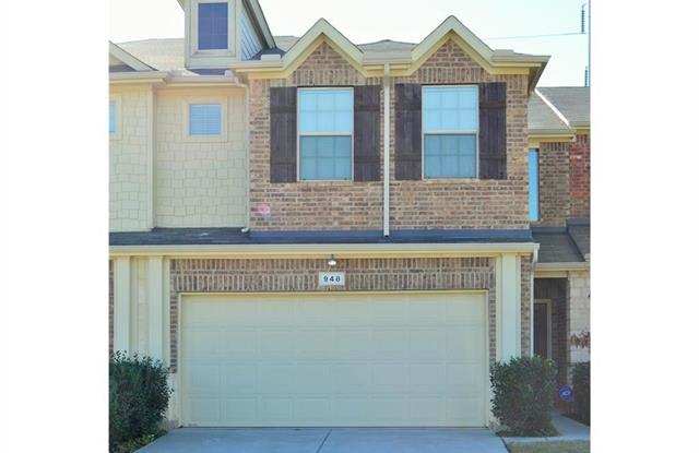 948 Wellington Drive - 948 Wellington Drive, Lewisville, TX 75067
