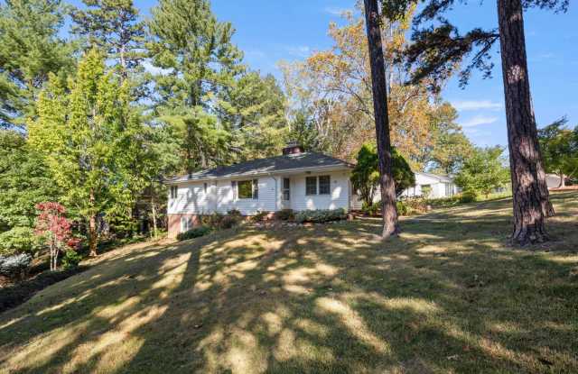 House in Wonderful Grove Park Gallery 1