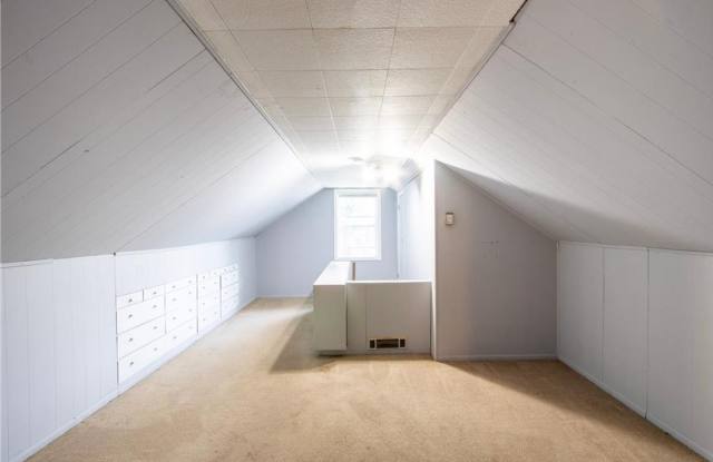Huge 5 Bedroom House Available 6/1/2027 - Near Macalester Gallery 3