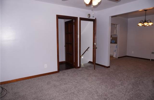 45 Bellevue Avenue Gallery 4