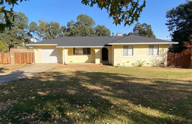 355 Linda Ct - 355 Linda Court, Red Bluff, CA 96080
