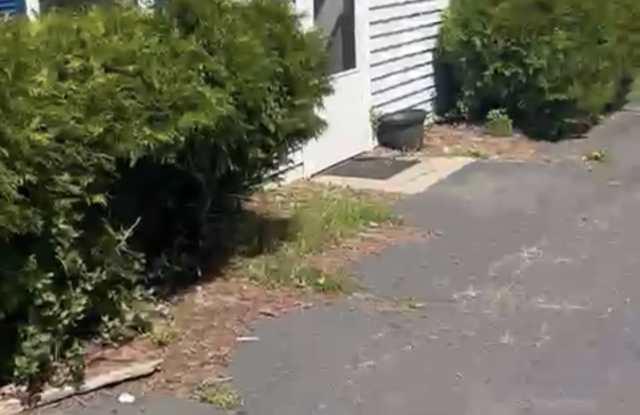 1085 Hanover Court Gallery 2