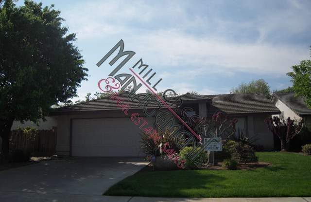 3 Bedroom 2 Bathroom in desirable Northwest Visalia! photos photos