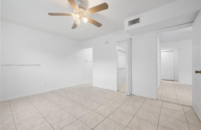 2912 NW 55th Ave photos photos
