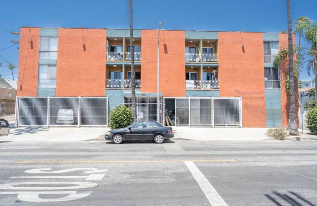 935 S Mariposa Ave Gallery 1
