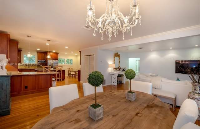 605 Altara Ave photos photos