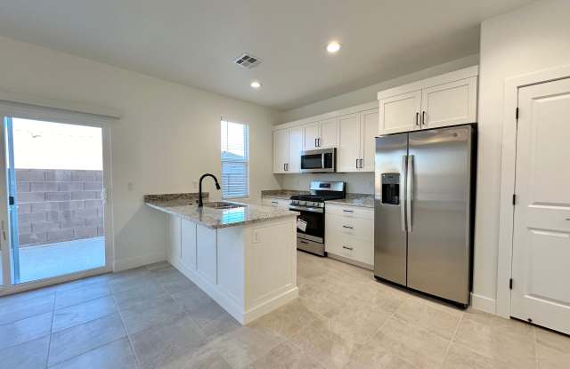121 N 2480 W Gallery 3