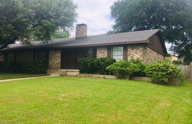 2631 Forest Grove Drive Gallery 2
