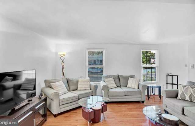 3002 GAZEBO COURT Gallery 3
