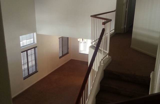 1039 E Brentrup Dr Gallery 4