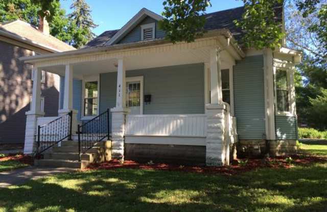 411 West California Avenue - 411 West California Avenue, Urbana, IL 61801