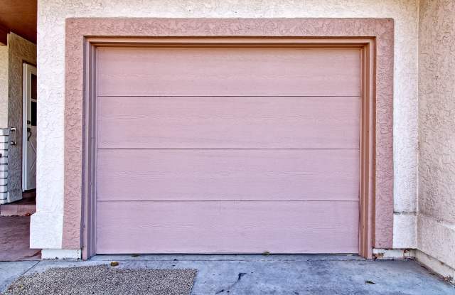 512 1/2 Eastgate Ct Gallery 3