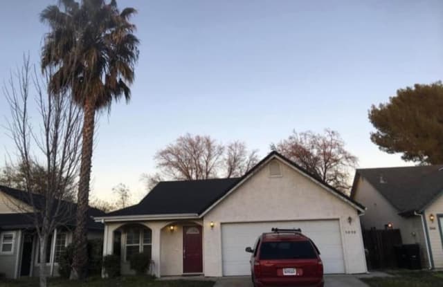 3070 Snowbird Dr - 3070 Snowbird Drive, Chico, CA 95973