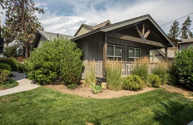 139 SE Heyburn photos photos