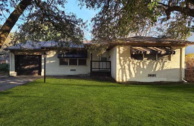 1811 W College Street Sherman, TX 75092-5321 photos photos 1811 W College Street Sherman, TX 75092-5321 photos photos