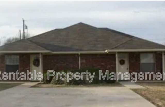 1104 Turkey Creek Ct Gallery 1