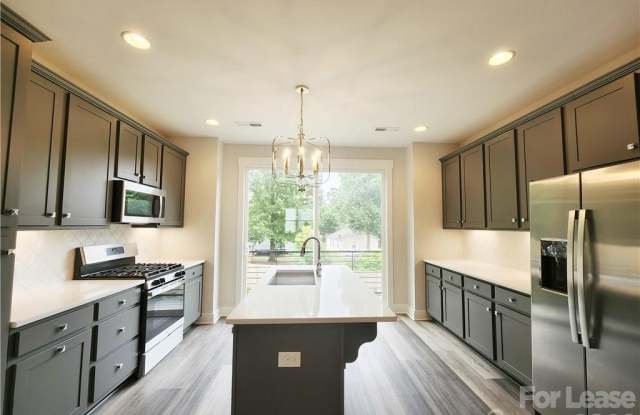 618 West End Drive photos photos