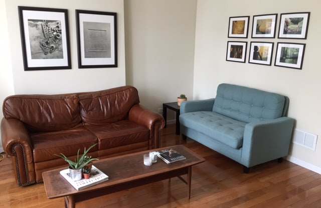 2416 N Maplewood Ave photos photos