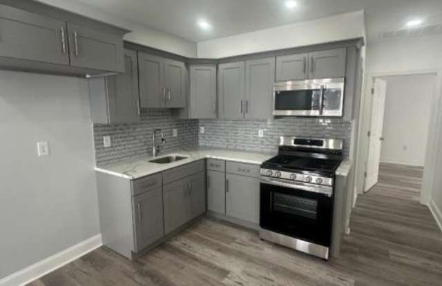 562 Madison Ave - 562 Madison Avenue, Paterson, NJ 07514