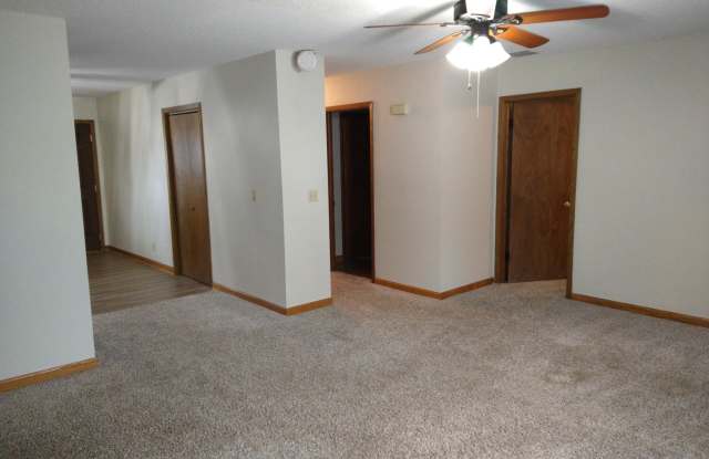 811 Maple Street - 2 photos photos