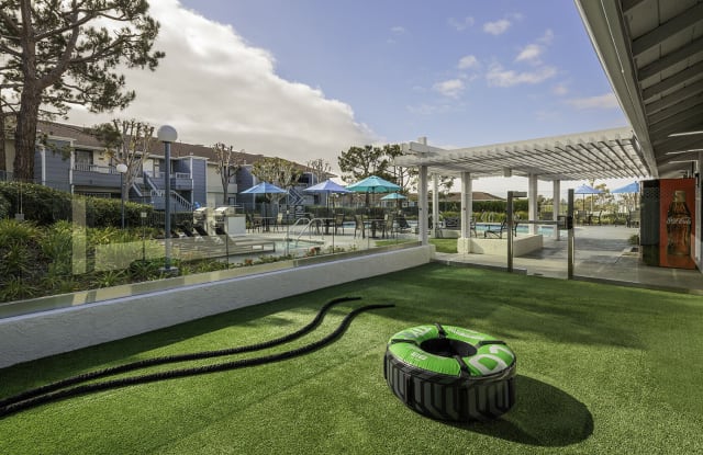 Pacific Pointe Gallery 2