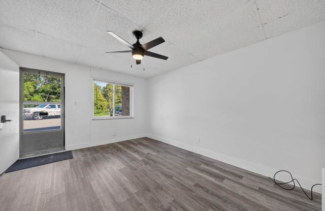 16001 Dixie Highway - 3 Gallery 2