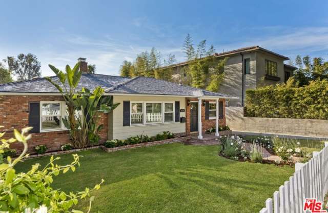 4219 Saugus Ave photos photos