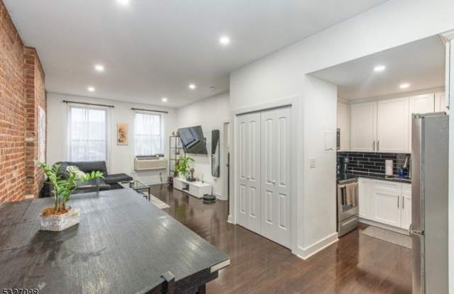 6-16 E Blackwell St - 6-16 East Blackwell Street, Dover, NJ 07801