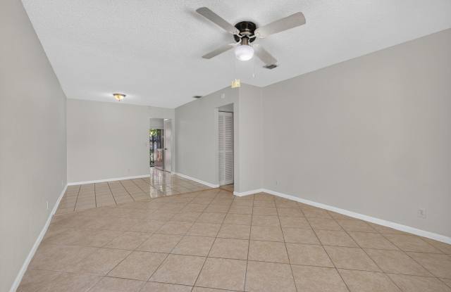 12395 Peconic Court Gallery 4
