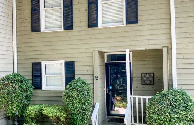 # Spacious Townhouse in Desirable Greenville Location photos photos