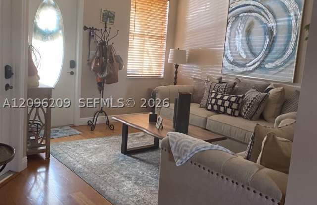 8857 SW 108th Pl Gallery 2