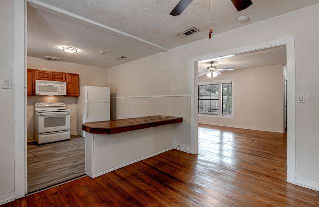 2538 Sycamore Avenue photos photos