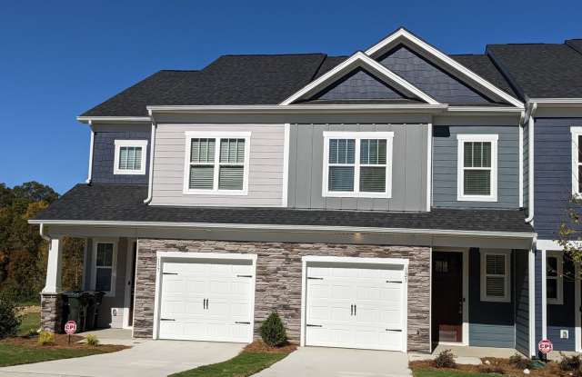 3 BEDROOM TOWNHOME DOWNTOWN CONCORD-GREENWAY ACCESS photos photos