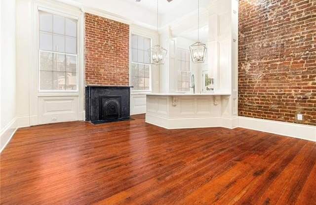 1329 ST. ANDREW Gallery 2