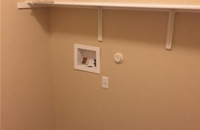 9008 Postvine Drive Gallery 3