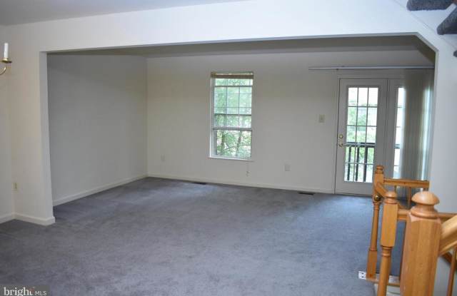 20331 WATERS ROW TER Gallery 3