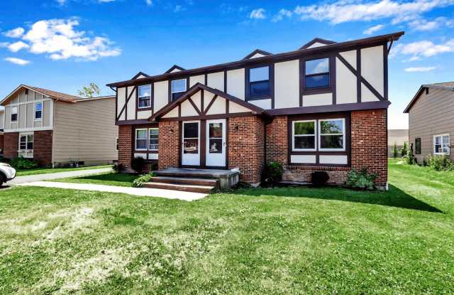 305/307 Kaymar Drive photos photos