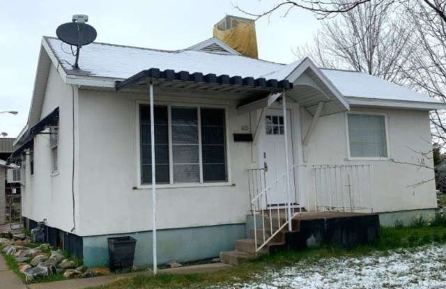 Treat Yourself Out with a $500 Visa Gift Card and 3 Weeks Rent Free – 2 Bed 1 Bath House for Rent in Clearfield! photos photos