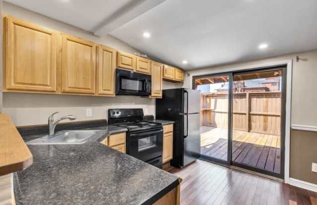 1234 Light Street - 1 Gallery 2