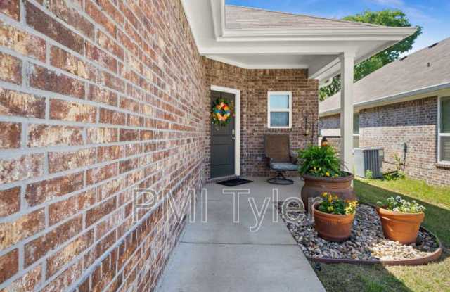 134 Blue Bird Lane photos photos